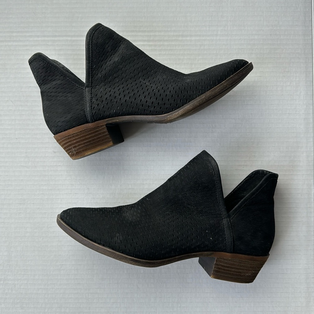 Lucky Brand “Bashina” perforated bootie size 9.5M
